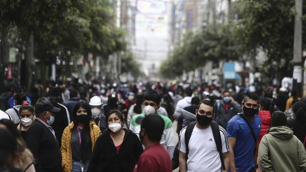 Cae la desocupación en América Latina, pero la inflación se devora los salariosdfd