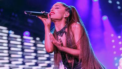 Ariana Grande comprará activos vinculados a su marca r.e.m. por US$15 millonesdfd