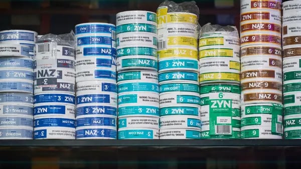 Zyn: saquinhos de nicotina ganham popularidade em Wall Street e no Vale do Silíciodfd