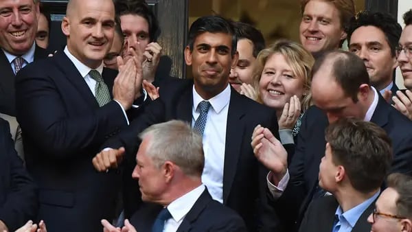 Quem é o novo primeiro-ministro britânico, o mais jovem em mais de um séculodfd