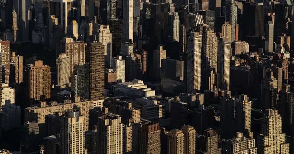 Edificios en el horizonte de Manhattan en Nueva York. Fotógrafo: Victor J. Blue/Bloomberg