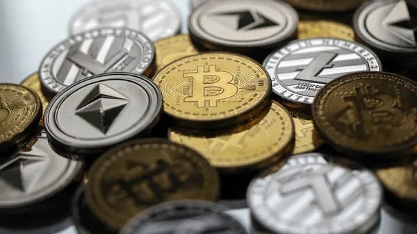 Bitcoin se eleva sobre tumulto y se encamina a una de sus mayores ganancias semanalesdfd