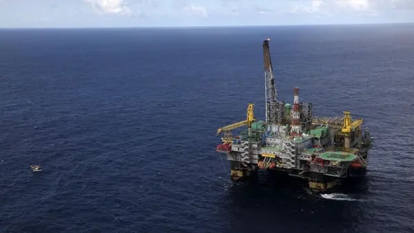 Petrobras lidera descubrimientos de petróleo en el mundo; exploración es inciertadfd