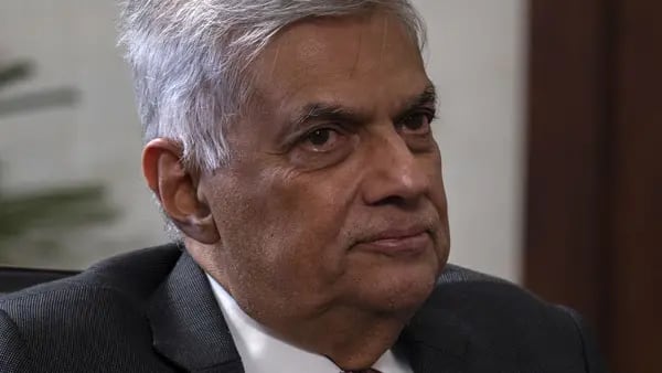 La economía de Sri Lanka ha “colapsado”, dice su primer ministrodfd