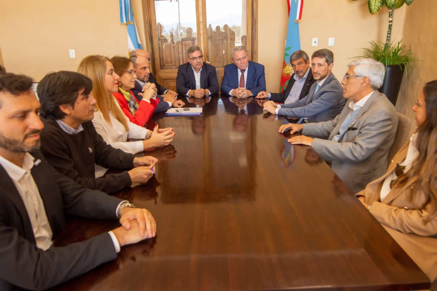 Se reunieron ayer el gobernador de Catamarca junto a las autoridades de CAMYEN e Y TECdfd