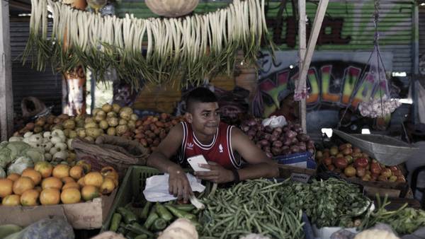 Inflación de Colombia habría bajado en abril, pero el clima podría arruinar la fiestadfd