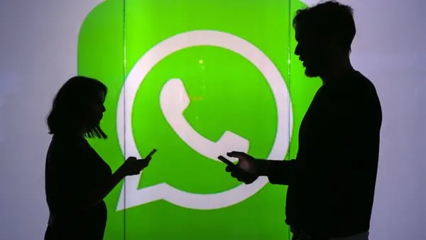 Reguladores de EE.UU. imponen multas récord a bancos en investigación WhatsAppdfd
