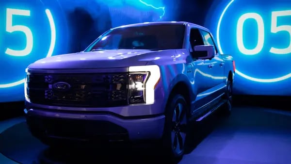 Ford se reorganiza; operaciones de vehículos eléctricos serán independientesdfd