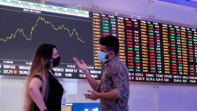 Brazil’s Ibovespa Climbs Pre-Election; S&P 500 Closes Quarter at 2-Year Lowdfd