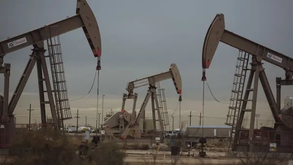 Producción de petróleo de EE.UU. se mantendría estable hasta 2025dfd