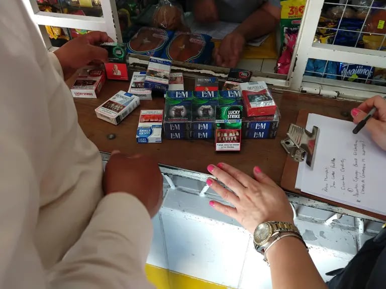 Un operativo del Ministerio Público de Honduras para decomisar cajetillas de cigarrillos falsificados.dfd
