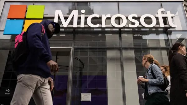 Microsoft alcanza máximo récord tras contratar al exCEO de OpenAIdfd