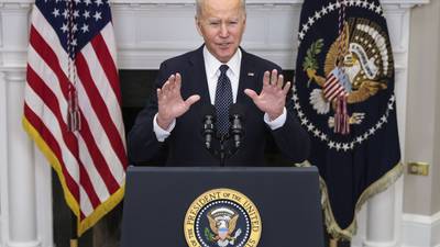 Biden anuncia primeira rodada de sanções contra a Rússiadfd