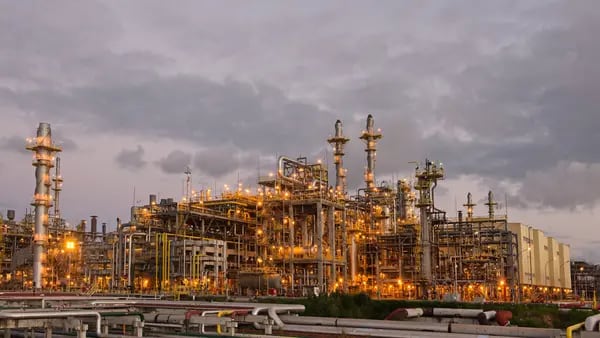 El plan multimillonario de Petrobras para retomar la expansión de su refineríadfd