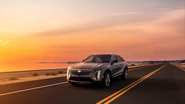 El Lyriq de Cadillac emerge en la guerra de los autos eléctricos en EE.UU.dfd