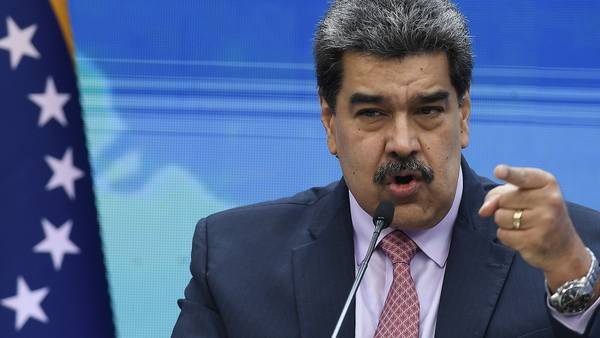 Maduro ordena defender al bolívar “frente al ataque del dólar criminal” en Venezueladfd