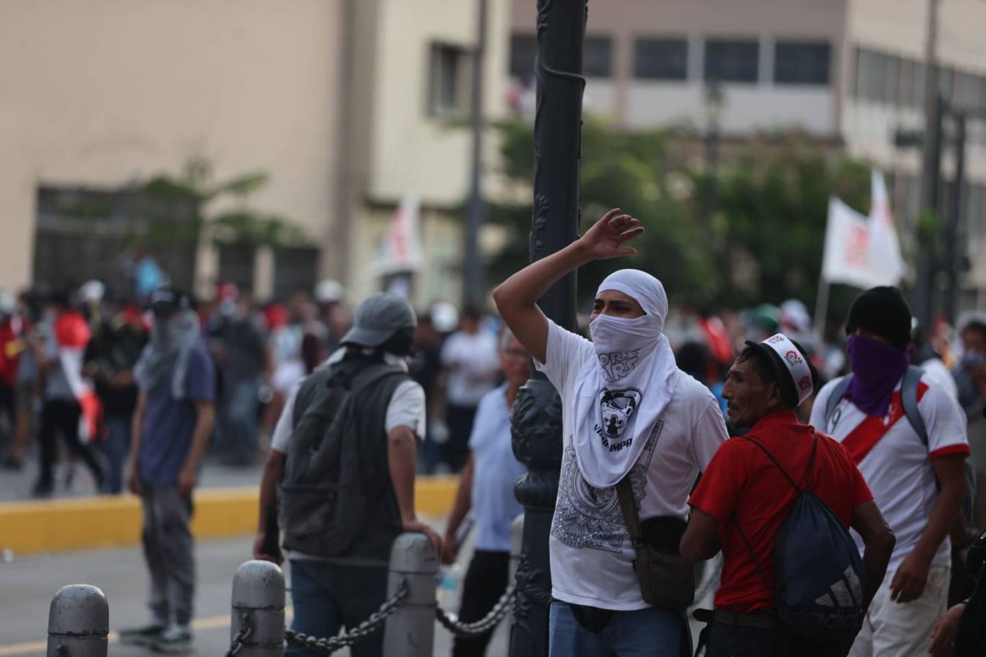 Según la Defensoría del Pueblo, se tiene el registro de 219 conflictos
sociales que dio lugar a 1261 acciones colectivas de protesta.dfd