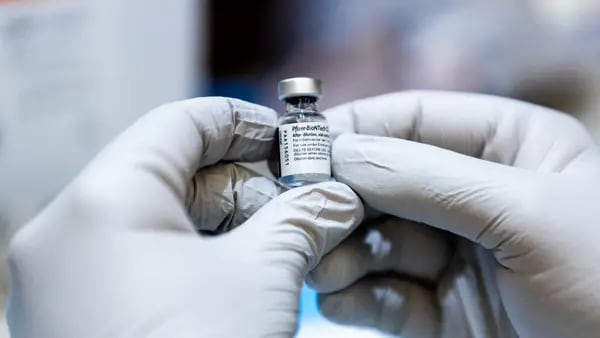 Colombia compró a Moderna 10,8 millones más de dosis de vacuna contra Covid-19dfd
