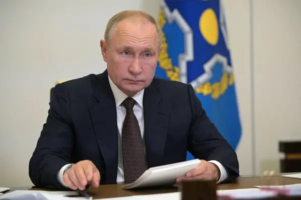 Putin ordena operação militar no leste da Ucrânia, diz agência