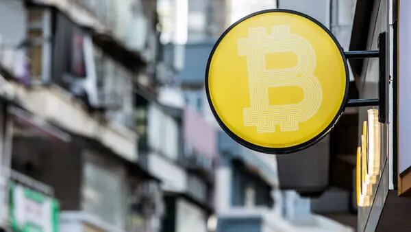 Bitcoin vuelve a superar los US$30.000 tras mayor caída en más de un mesdfd