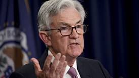 Powell promete enfriar los precios con subidas que arriesgan la economía