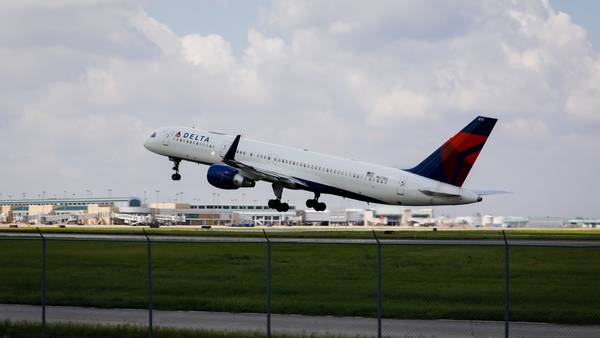 Delta reducirá vuelos durante el verano para “aliviar presión”dfd