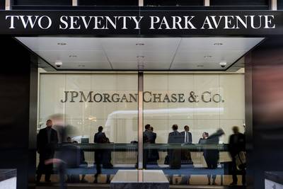 JPMorgan baja previsión económica de EE.UU. a “peligrosamente cerca” de recesióndfd
