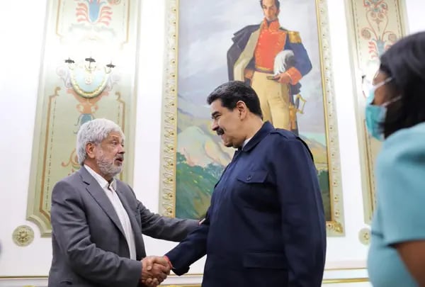 Umaña y Maduro, reunidos en el Palacio de Miraflores, con la presencia de Delcy Rodríguez / Foto Prensa Presidencial