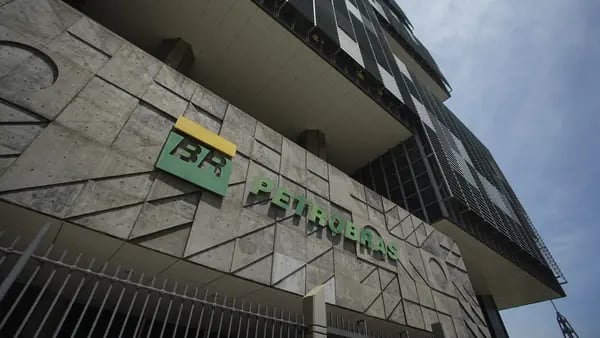 Caso do presidente do conselho da Petrobras expõe confronto entre membrosdfd
