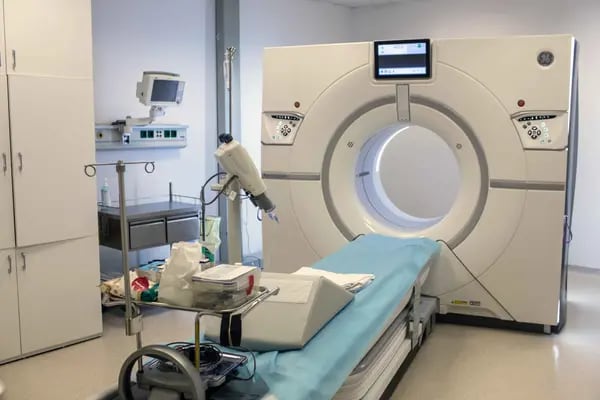 A área de análises por imagem com equipamentos como de ressonância magnética tem sido uma das mais aquecidas do setor de saúde (Foto: Yen Duong/Bloomberg)
