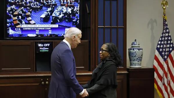Ketanji Brown Jackson es la primera mujer negra en la Corte Suprema de EE.UU.dfd