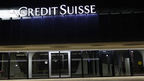 Credit Suisse tomará prestados hasta US$54.000 millones para frenar la crisisdfd