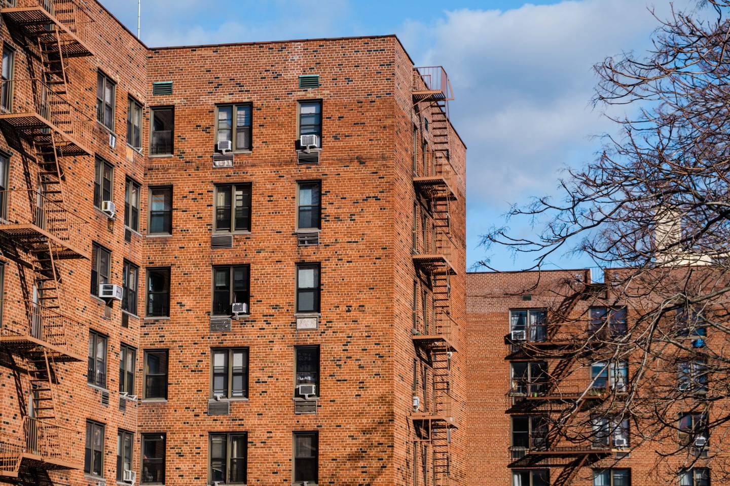 Edificios de apartamentos en el barrio de Flushing, en el distrito neoyorquino de Queens, Estados Unidos, el lunes 29 de marzo de 2021.