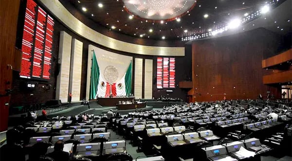 La Cámara de Diputados en la Ciudad de México, donde se discutirá la reforma eléctrica del presidente Andrés Manuel López Obrador (AMLO).