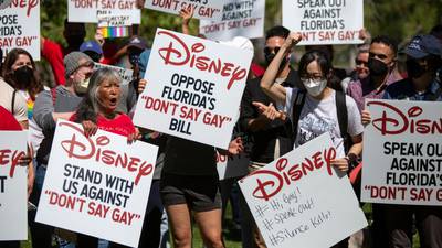 ‘Não diga gay’: Entenda por que a atriz Raven-Symoné está contra a Disneydfd