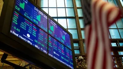 Información bursátil en el parqué de la Bolsa de Nueva York (NYSE) en Nueva York, EE.UU., el lunes 20 de marzo de 2023. Fotógrafo: Bloomberg/Bloomberg