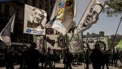 Una multitud se reúne en el centro de Buenos Aires en septiembre para expresar su solidaridad con Cristina Kirchner tras un intento fallido de asesinato.Fuente: Bloomberg