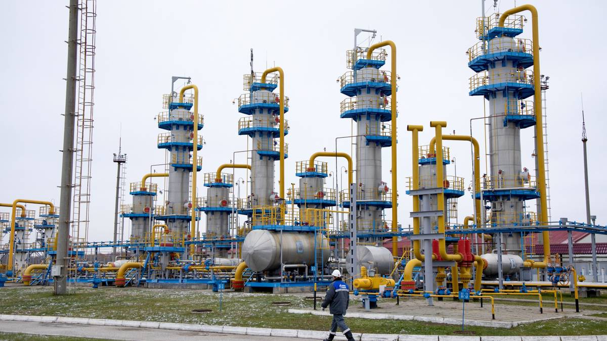 Rusia bloquea el flujo de un gasoducto clave hacia Europadfd