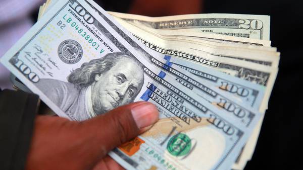 Dólar en Perú cierra en 3,975 soles por US$1: ¿Por qué puede seguir subiendo?dfd