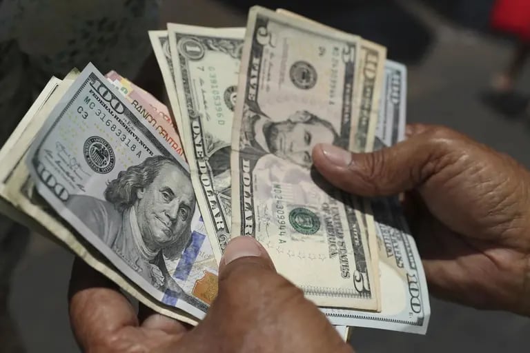 Dólar en Perú opera a la baja este 24 de agosto: así cotiza el tipo de cambio.dfd