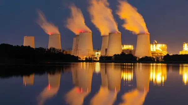 Alemania presiona para que el G-7 dé marcha atrás en acuerdo contra combustibles fósiles dfd