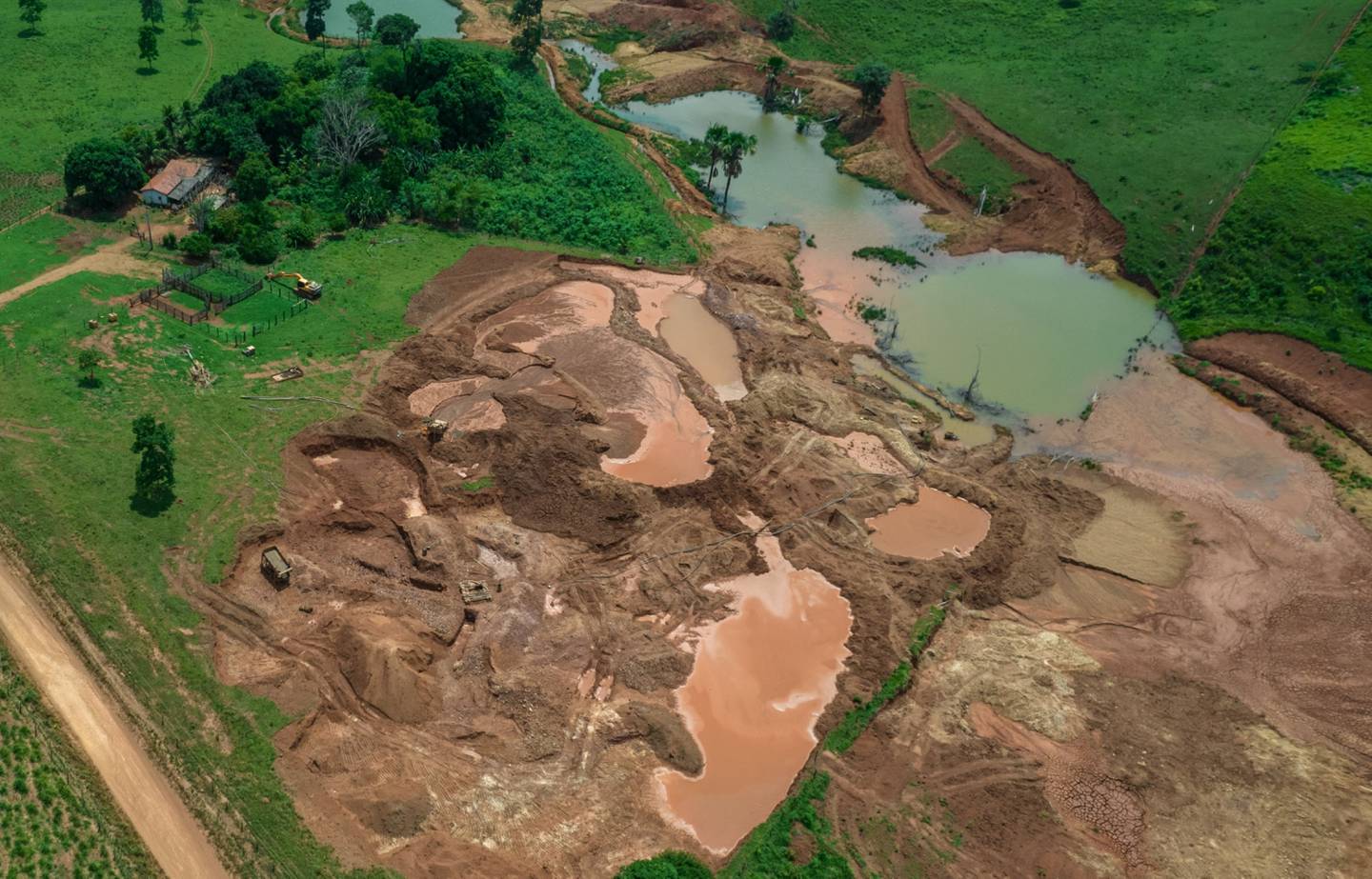 Una mina de exploración mineral cerca de Sao Felix do Xingu, estado de Pará, Brasil, el lunes 4 de octubre de 2021.dfd