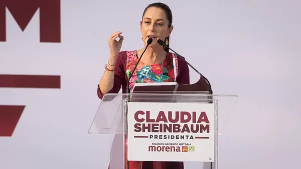 Claudia Sheinbaum quiere que la endeudada Pemex se vuelva ecológicadfd
