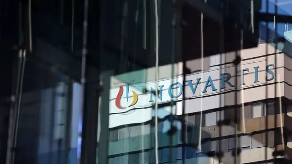 Novartis eleva sus perspectivas y planea recompra de hasta US$15.000 millonesdfd