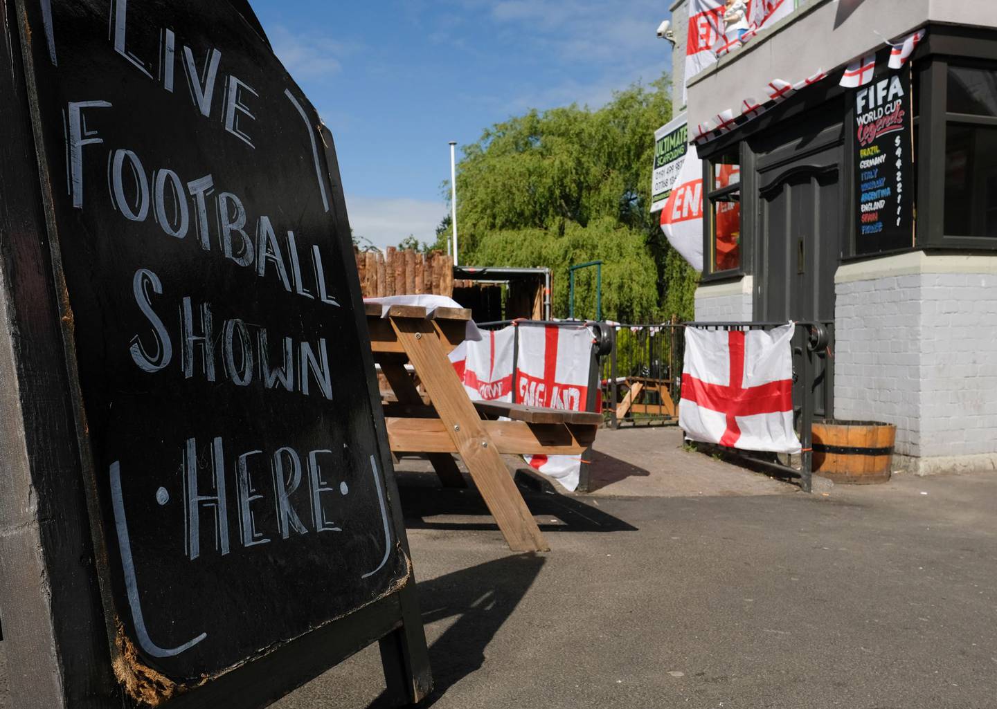 Millones de aficionados británicos suelen acudir a los pubs y bares para animar a las selecciones nacionales. Fotógrafo: Ian Forsyth/Bloomberg