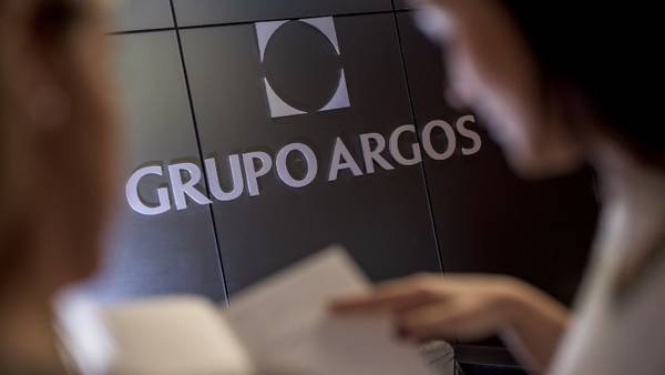 Fitch pone la lupa sobre Grupo Argos y espera detalles del acuerdo con Gilinskidfd