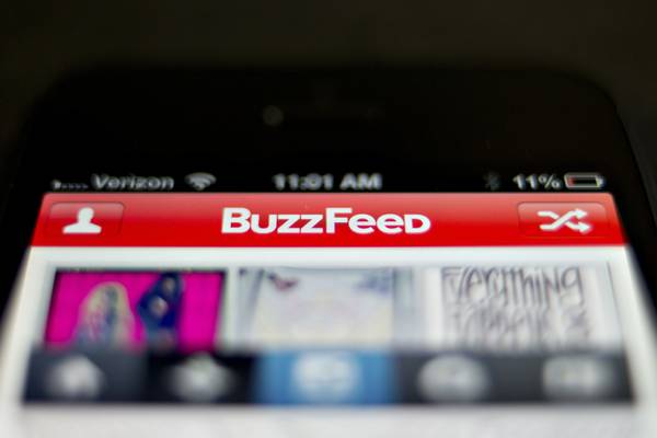 Acciones de BuzzFeed se triplican por planes de usar OpenAI para generar contenidodfd