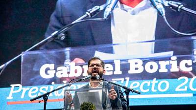 Chile’s Gabriel Boric Sworn-In, Faces Major Economic and Political Challengesdfd