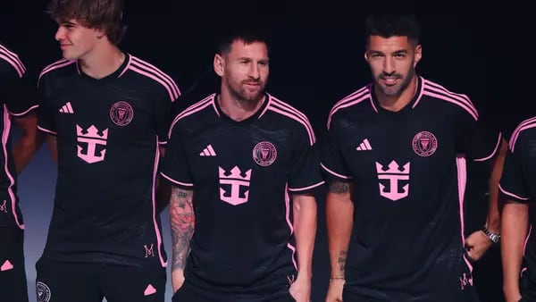 Nueva camiseta de fútbol de Messi en Miami no promueve criptomonedas, sino crucerosdfd