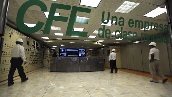 CFE reporta pérdidas por US$ 2.000 millones, golpeada por gastos e impuestosdfd